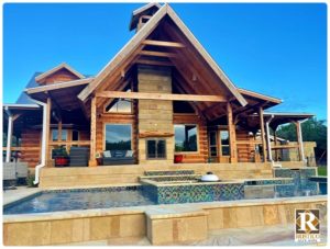 log cabin with cantera stone