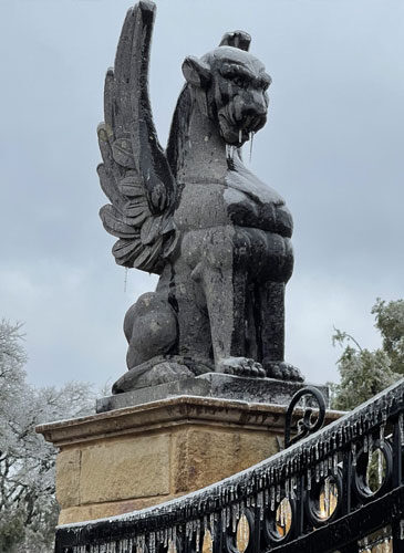 cantera stone sculpture